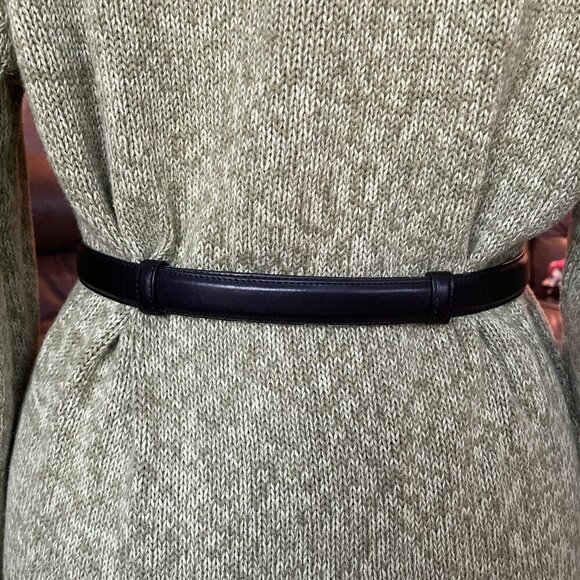 Chico's Size SM Black Slider Adjustable Leather Belt with Oval Silvertone Buckle - Picture 6 of 16